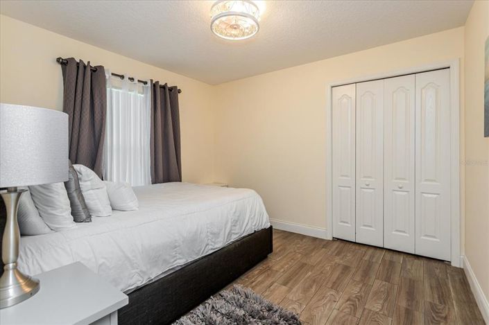 Image No.19-4 Bed House for sale