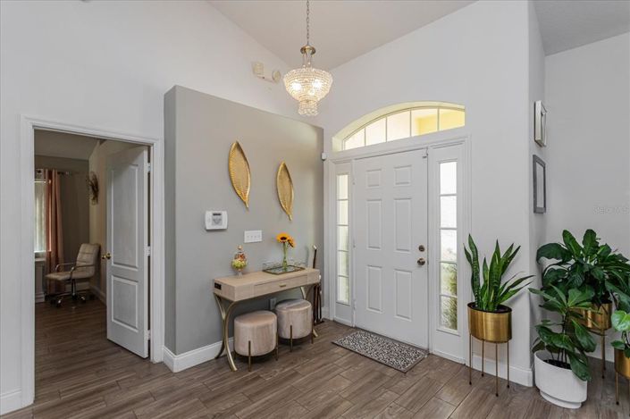 Image No.3-4 Bed House for sale