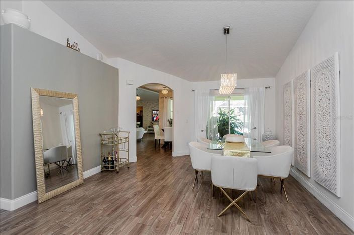 Image No.5-4 Bed House for sale