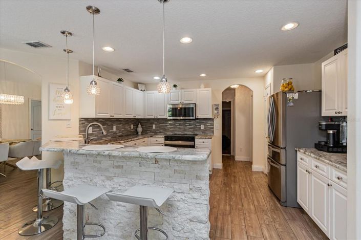 Image No.7-4 Bed House for sale