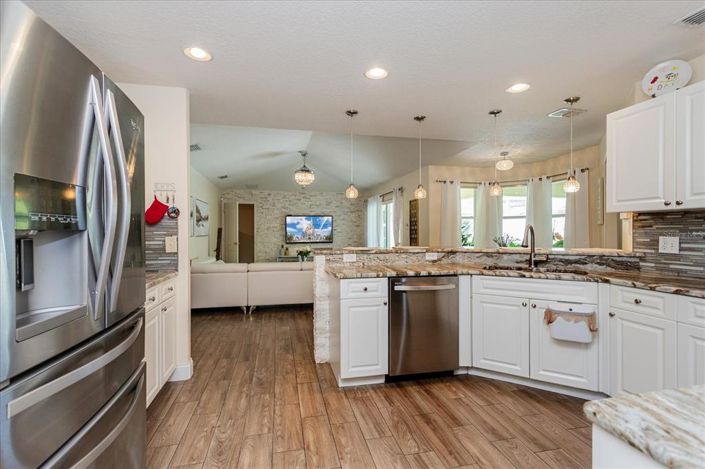 Image No.8-4 Bed House for sale