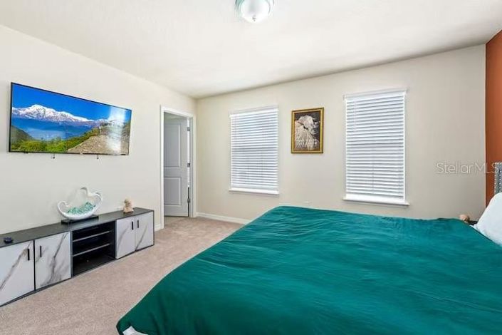 Image No.12-10 Bed Property for sale