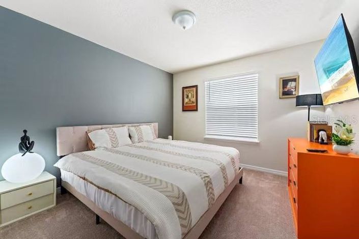 Image No.16-10 Bed Property for sale