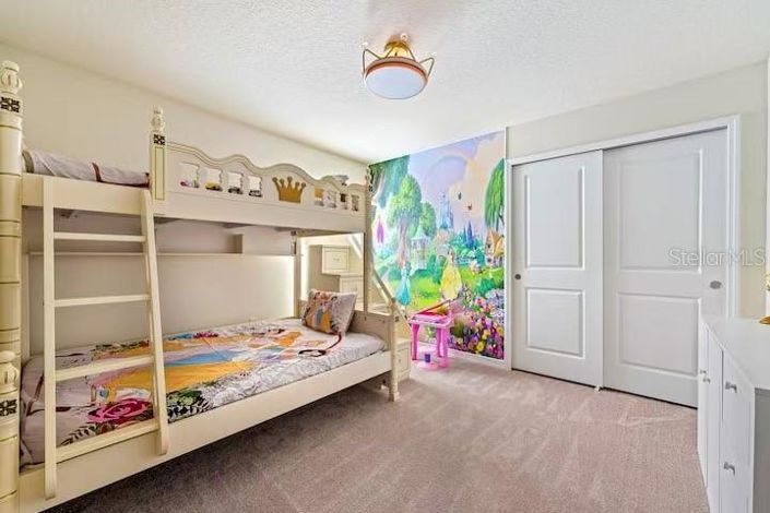 Image No.9-10 Bed Property for sale