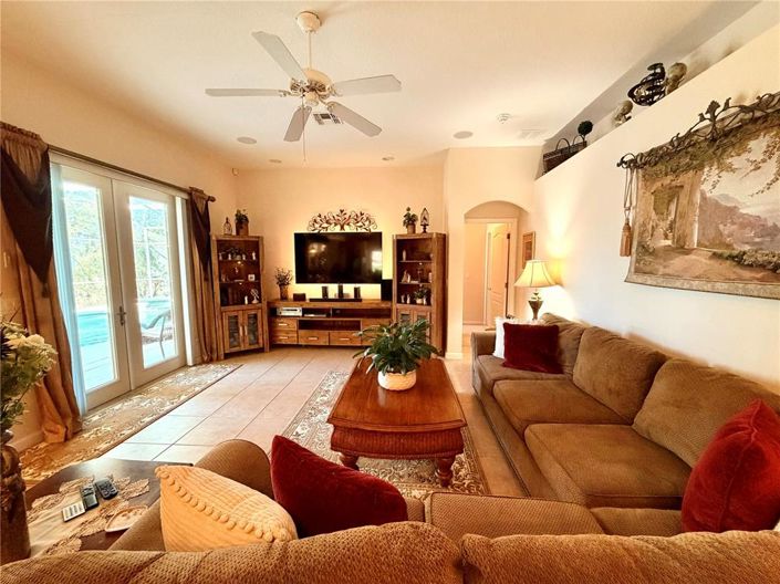 Image No.23-4 Bed Property for sale