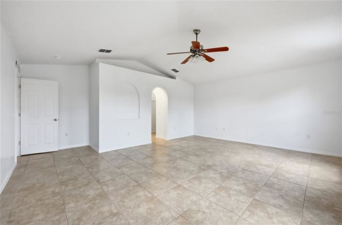 Image No.20-5 Bed Property for sale