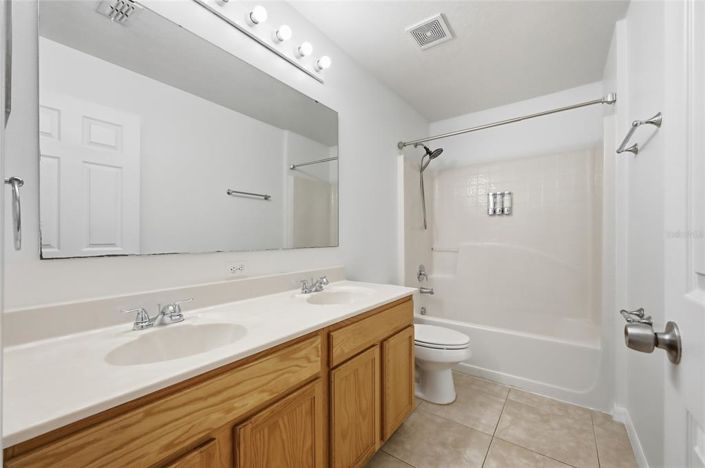 Image No.32-5 Bed House for sale