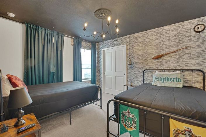 Image No.25-6 Bed Property for sale