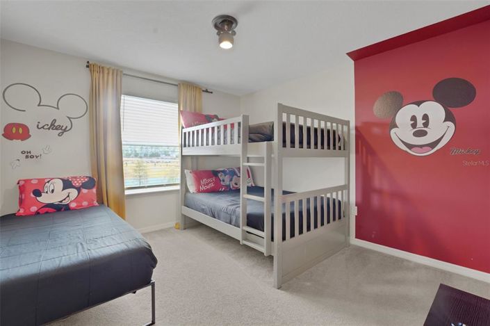 Image No.40-6 Bed Property for sale