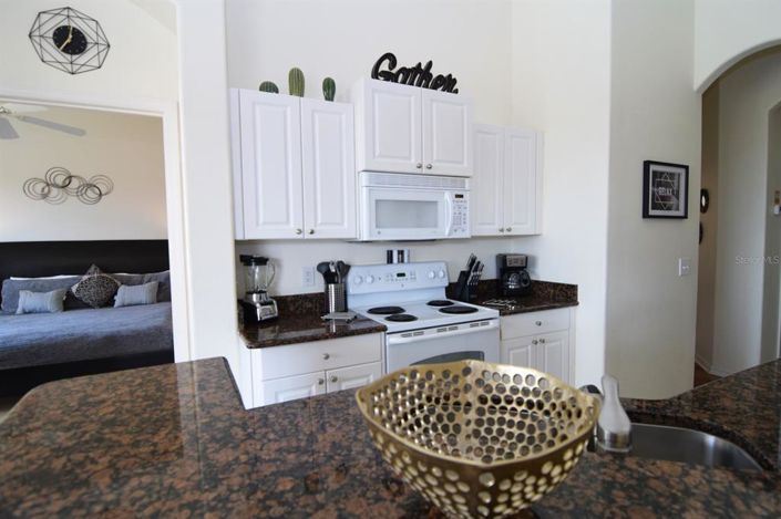 Image No.8-3 Bed Townhouse for sale