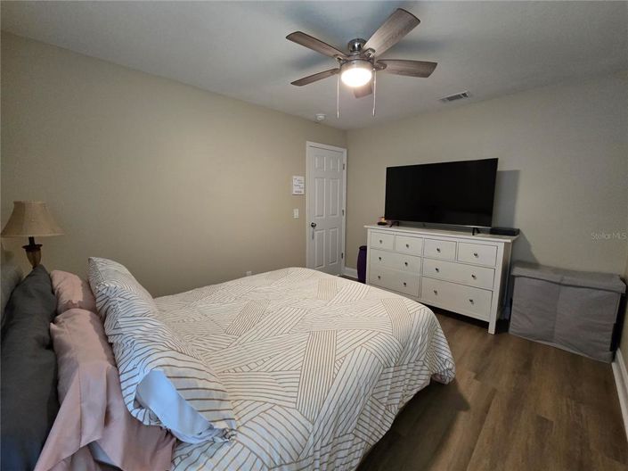 Image No.19-3 Bed House for sale