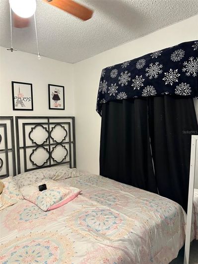 Image No.17-3 Bed House for sale