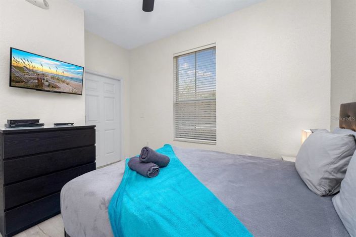 Image No.12-4 Bed Townhouse for sale