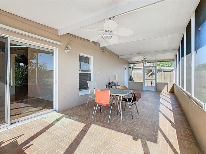 Image No.18-4 Bed House for sale