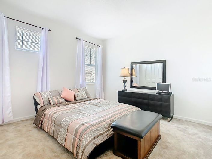 Image No.20-4 Bed House for sale