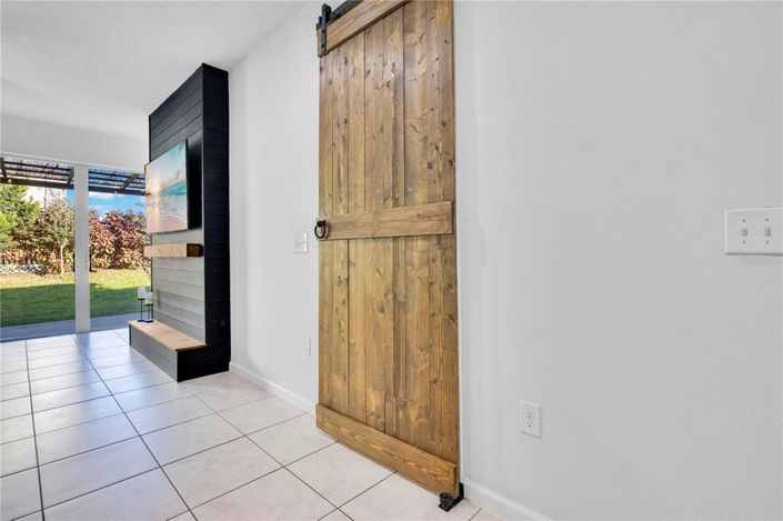 Image No.18-3 Bed House for sale