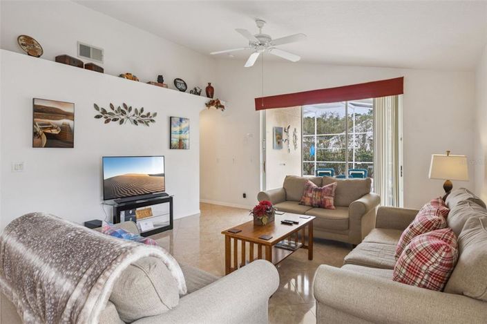 Image No.22-4 Bed House for sale