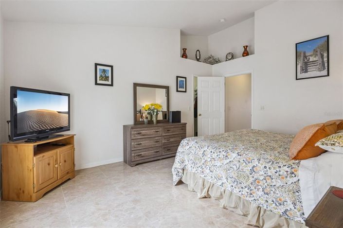 Image No.27-4 Bed House for sale