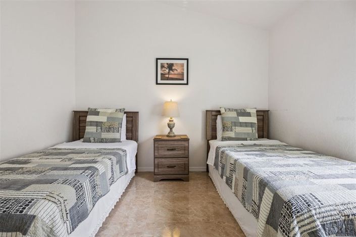 Image No.35-4 Bed House for sale