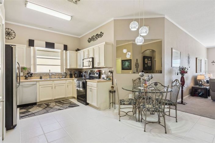 Image No.11-4 Bed House for sale