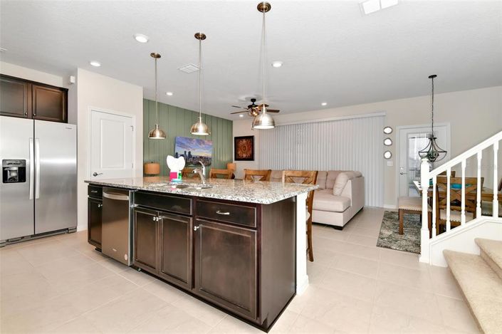 Image No.15-5 Bed Townhouse for sale