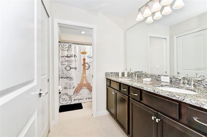 Image No.31-5 Bed Townhouse for sale