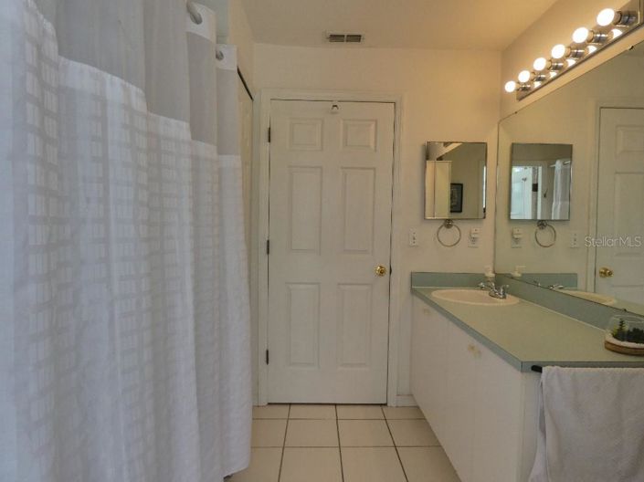 Image No.18-3 Bed Property for sale