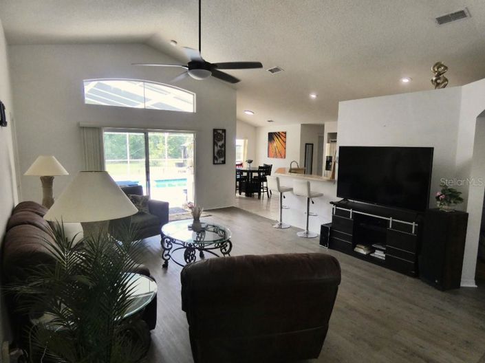 Image No.3-3 Bed Property for sale