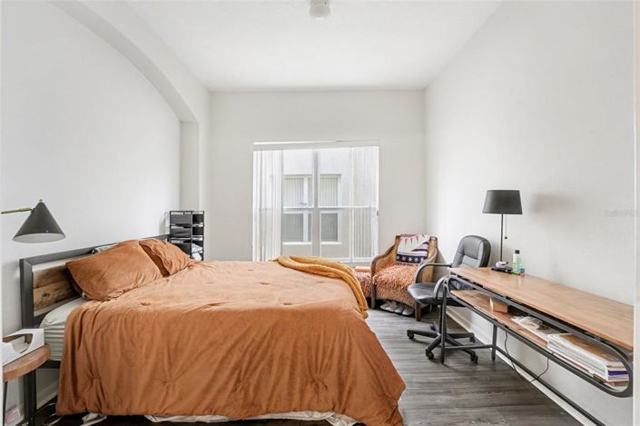 Image No.17-4 Bed Property for sale