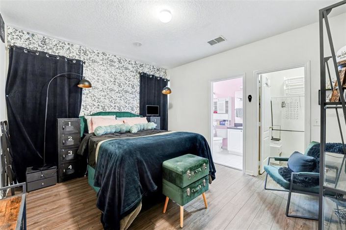 Image No.23-4 Bed Property for sale