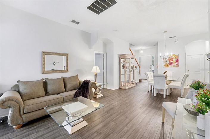 Image No.5-4 Bed Property for sale