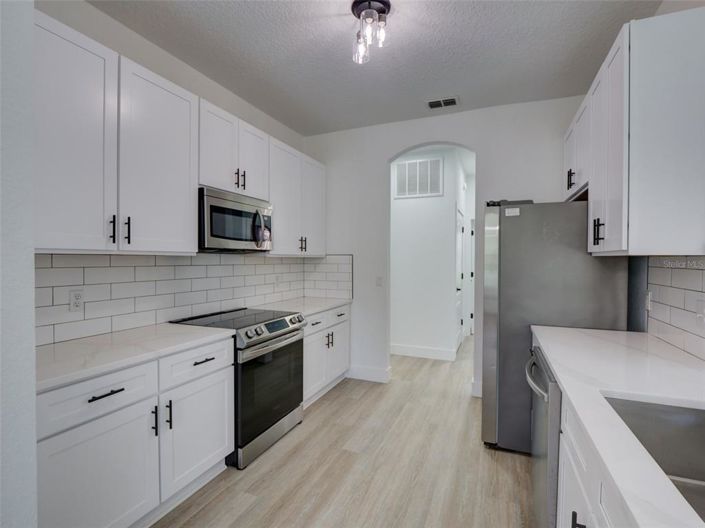 Image No.14-4 Bed Property for sale