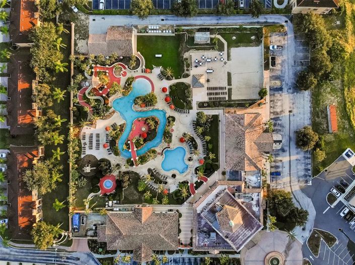 Image No.29-4 Bed Townhouse for sale