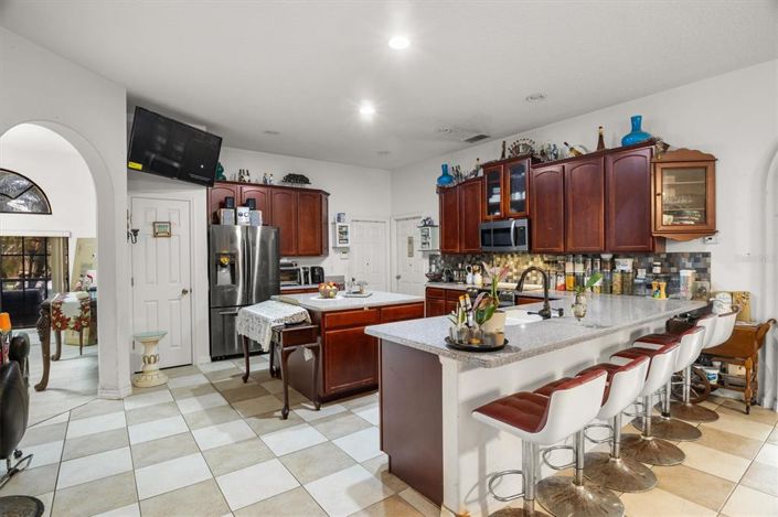 Image No.12-4 Bed House for sale