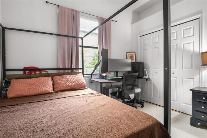 Image No.26-4 Bed House for sale