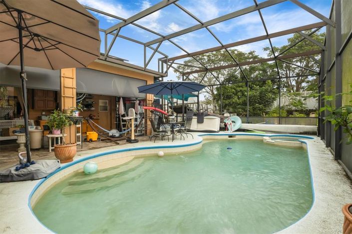 Image No.27-4 Bed House for sale