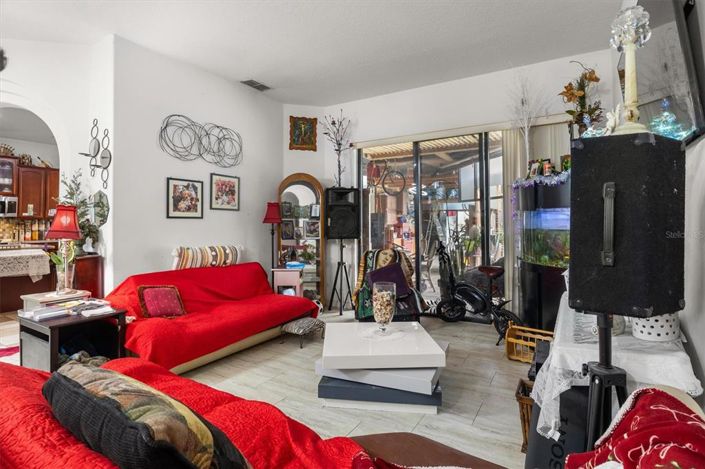 Image No.5-4 Bed Property for sale