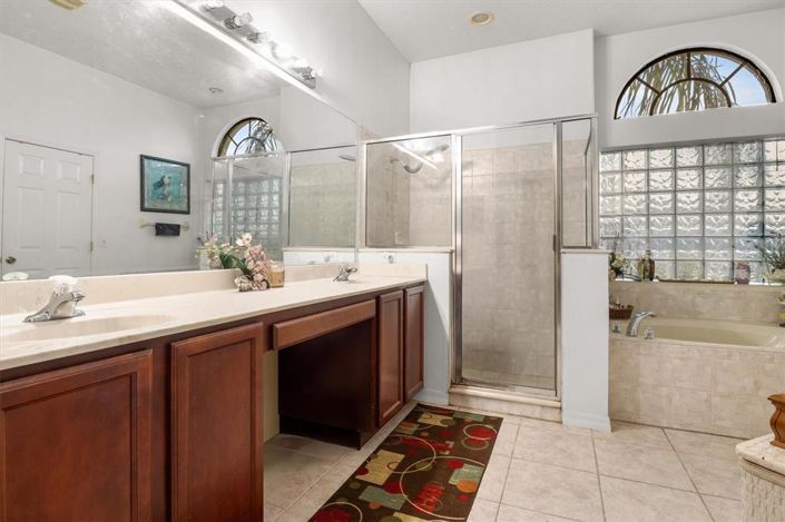 Image No.9-4 Bed House for sale