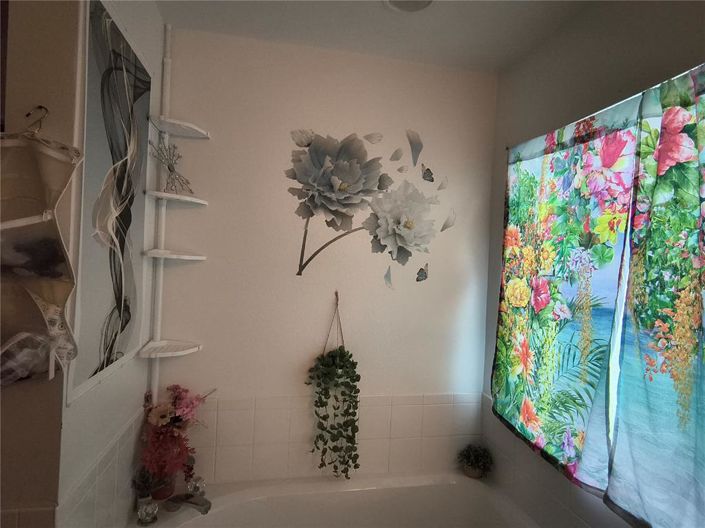 Image No.9-5 Bed House for sale