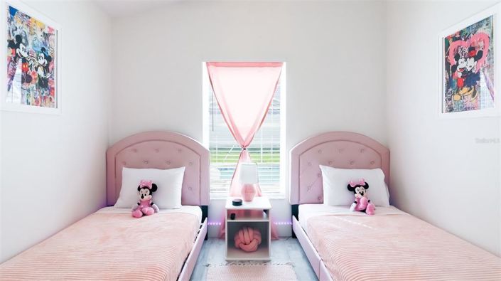 Image No.17-4 Bed House for sale