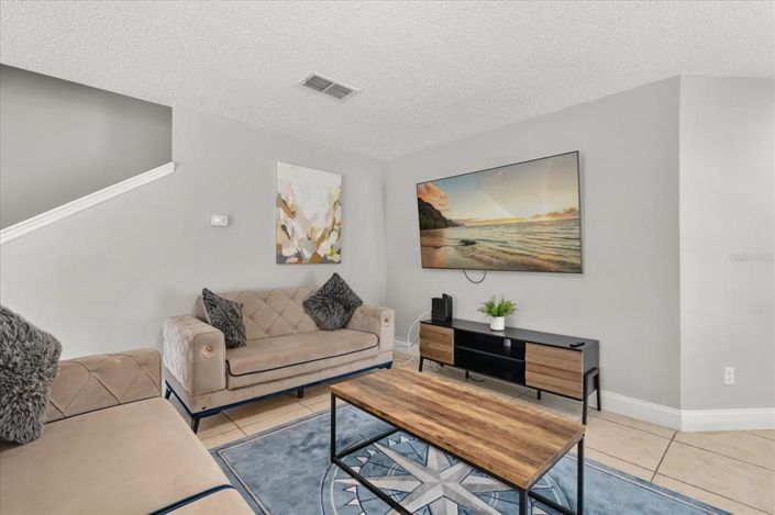 Image No.13-3 Bed Property for sale