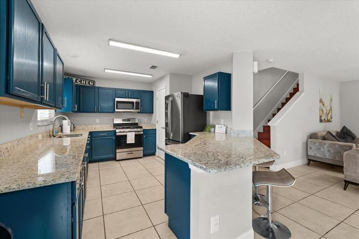 Image No.19-3 Bed Property for sale