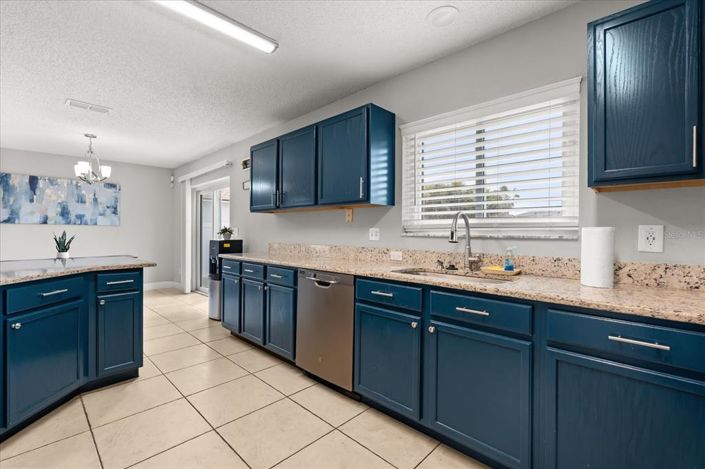 Image No.20-3 Bed Property for sale