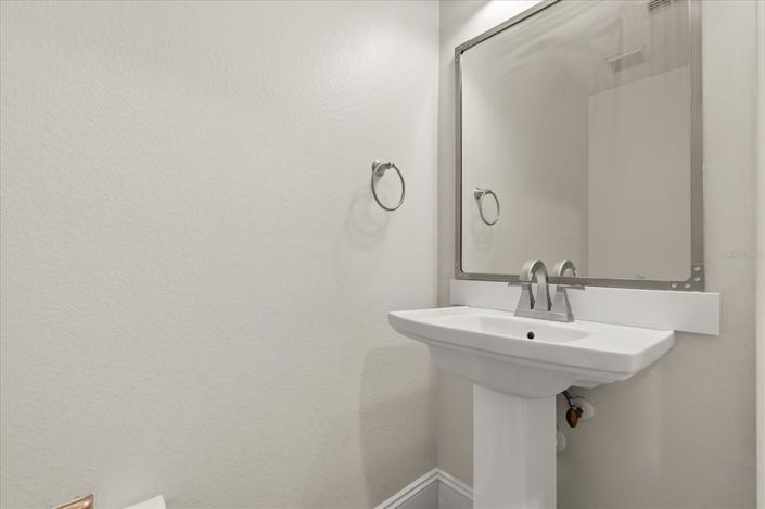 Image No.24-3 Bed Property for sale