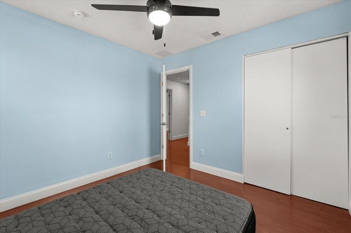 Image No.31-3 Bed Property for sale