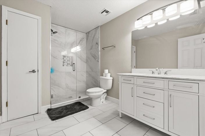 Image No.36-3 Bed Property for sale