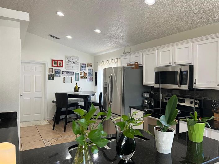 Image No.19-4 Bed House for sale