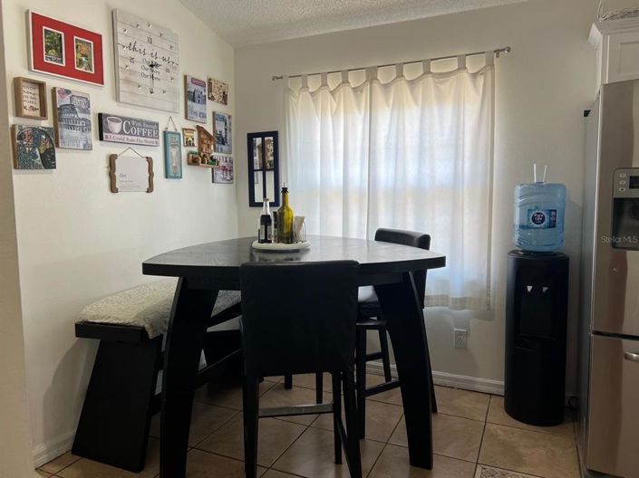 Image No.20-4 Bed House for sale