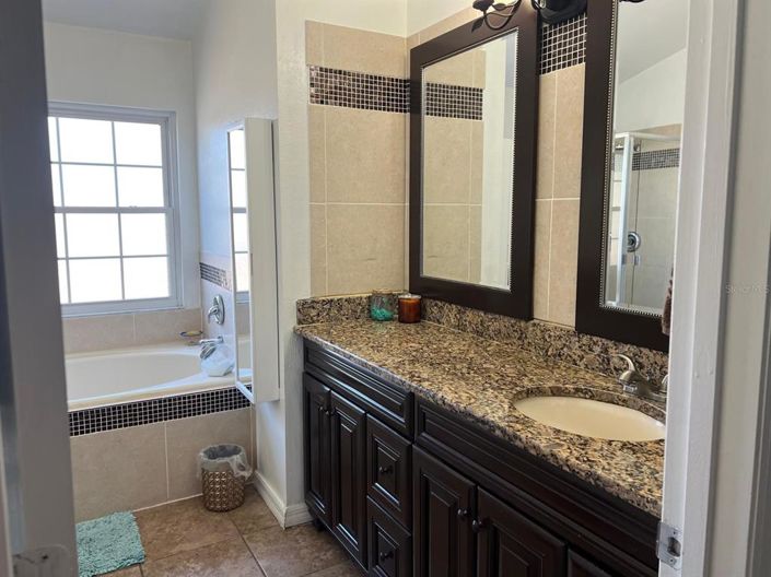 Image No.29-4 Bed Property for sale