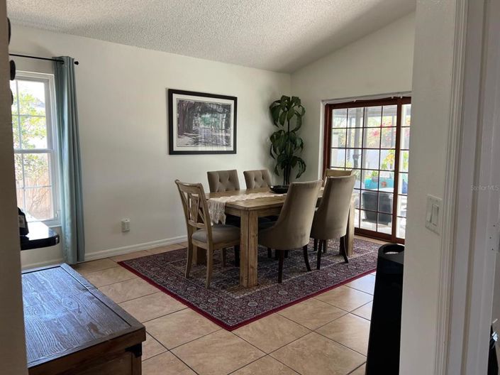 Image No.8-4 Bed Property for sale